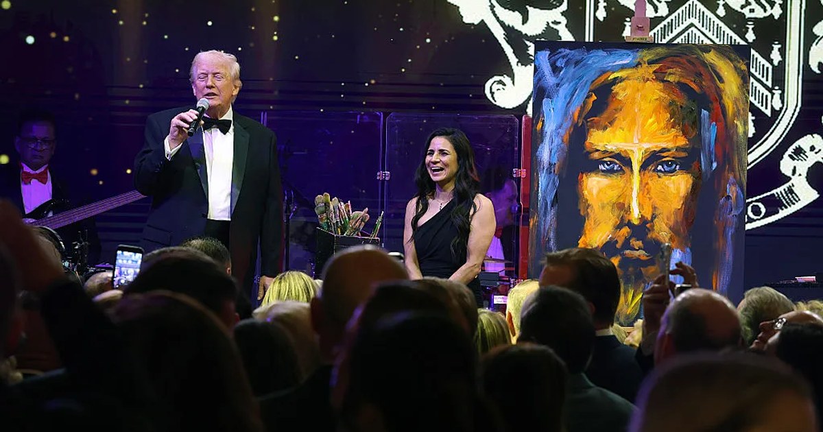 Trump, 2026'ya Mar-a-Lago'da Jesus Resmi Satışıyla Girdi