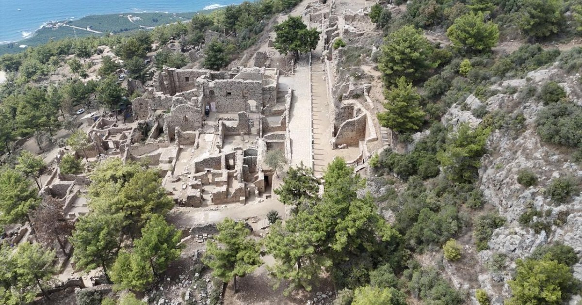 "Geleceğe Miras Projesi" ile hızlanan kazılarla Syedra'nın yüzde 25'i gün yüzüne çıkarıldı