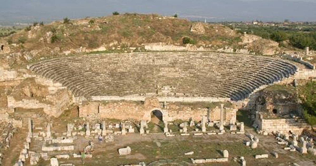 Aphrodisias’ta Zeus Başının Keşfi: Mermer Kentin Yeni Bir Sırrı