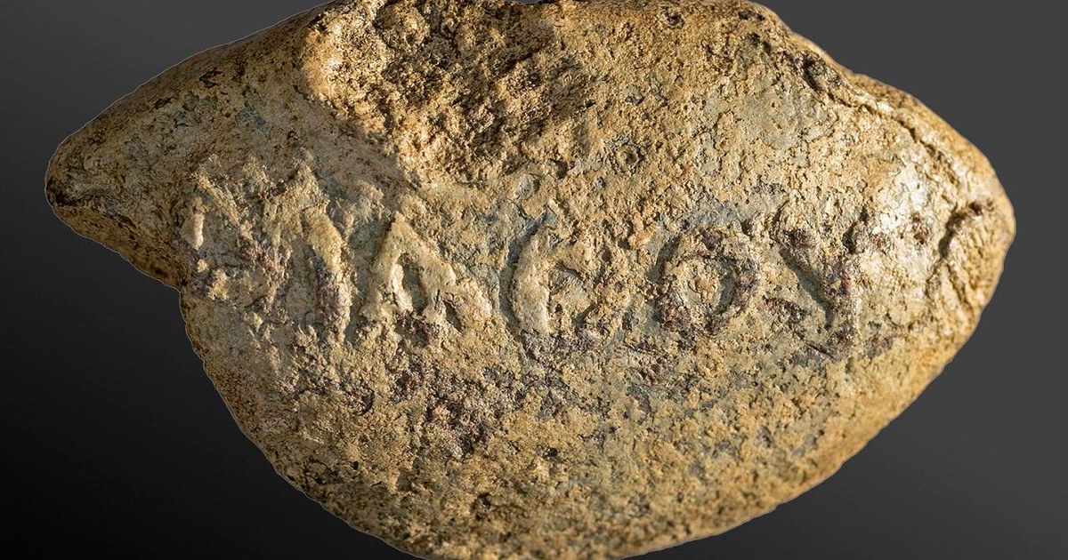 İskenderiye sonrası dönemde Hippos’ta “dersini al” yazılı sapan taşı bulundu.