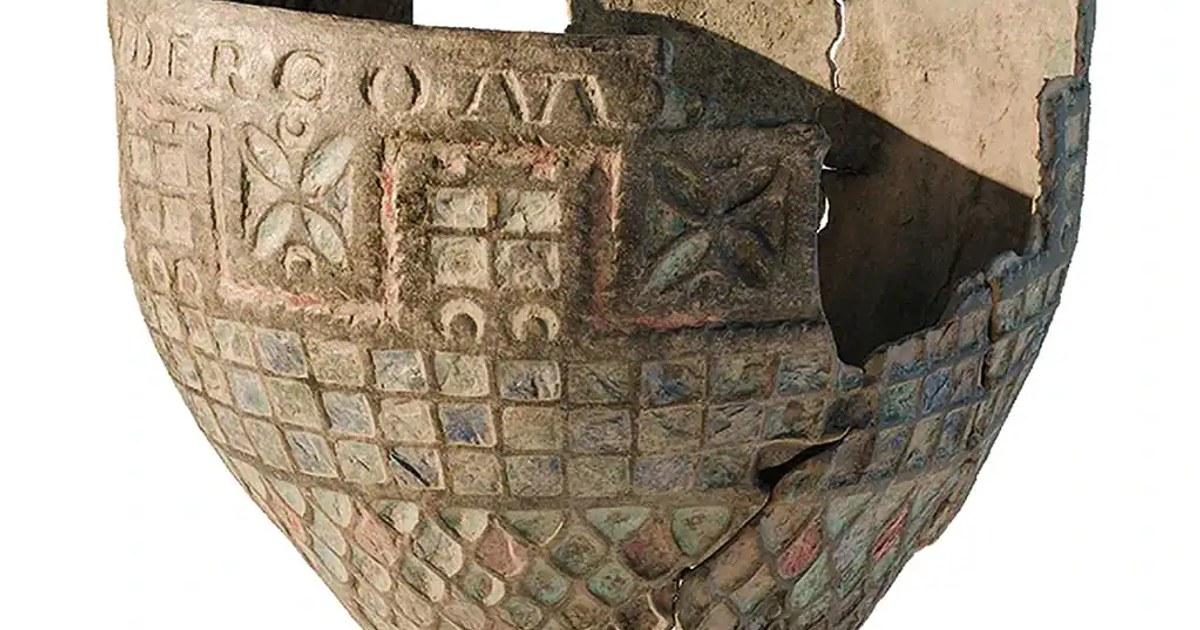 İspanya'da Hadrianus Duvarı'nın doğusundaki kaleleri gösteren Roma kupası bulundu