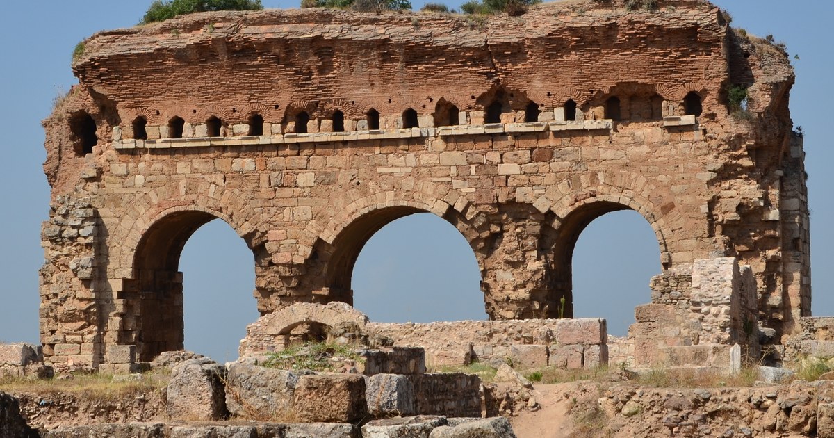 Marmorstatuen-Programm im Hamam-Gymnasion von Tralleis: Gesundheit, Götter und Kaiser