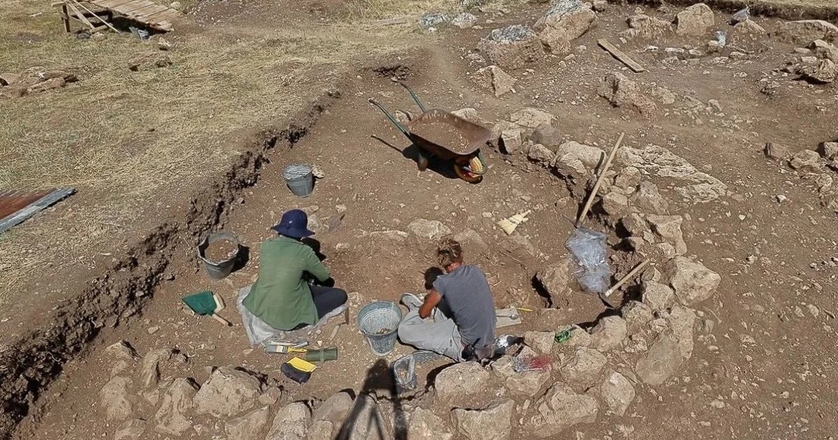Descubren una inusual necrópolis de 2.300 años de antigüedad en Hattusa