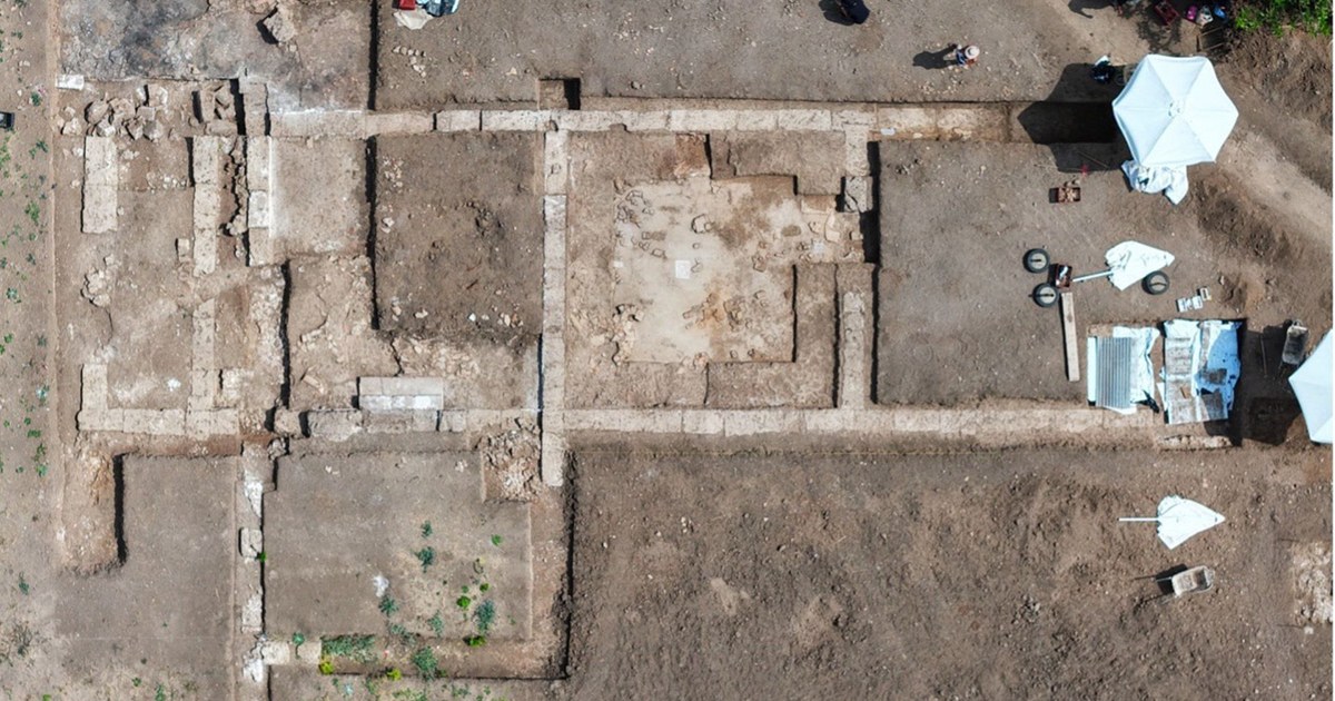 School Where Aristotle Tutored Alexander the Great Unearthed in Greece
